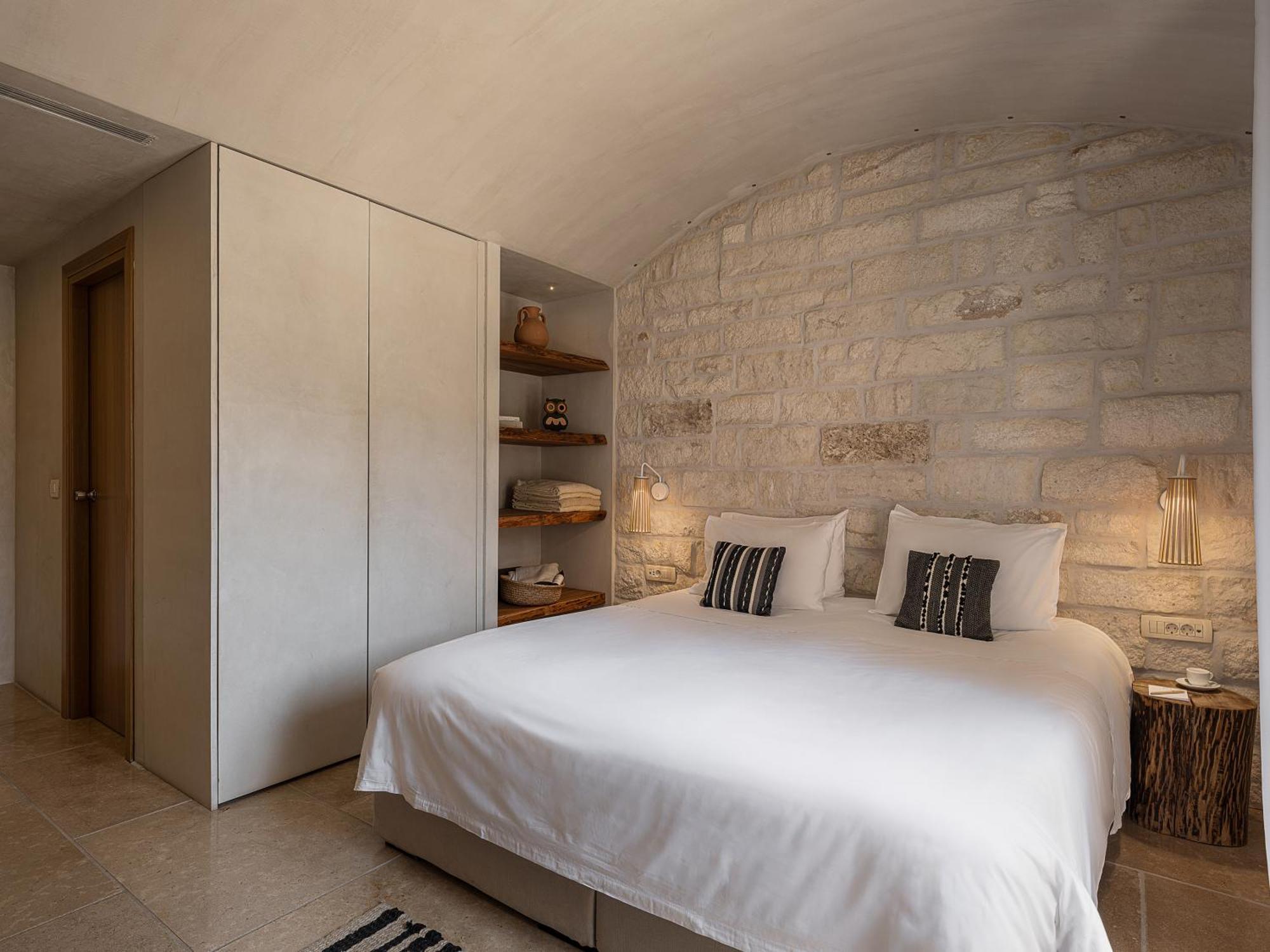 The Theodore Boutique Hotel- Adults Only 16 酒店 3*